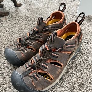 KEEN Men's Arroyo 2 Closed Toe Hiking Sandals, Black Olive/Bombay Brown, 11 US